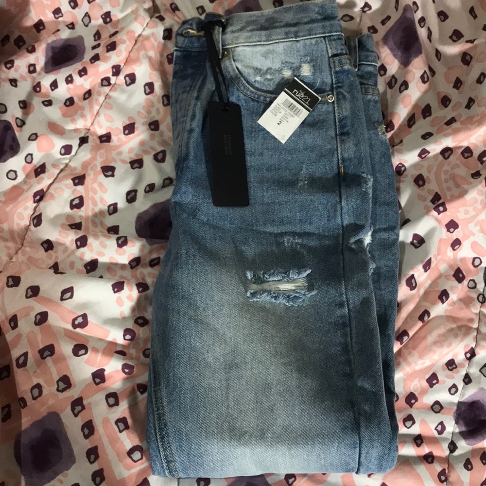 Brand new high wasted mom jeans